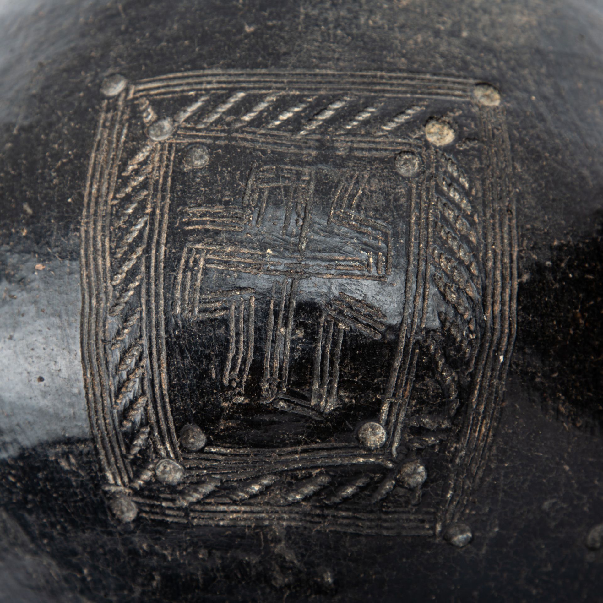 Bikonische Urne mit Deckel, Villanovakultur Italien, 10.Jh.v.Chr. - einhenklige bikoni - Bild 6 aus 7