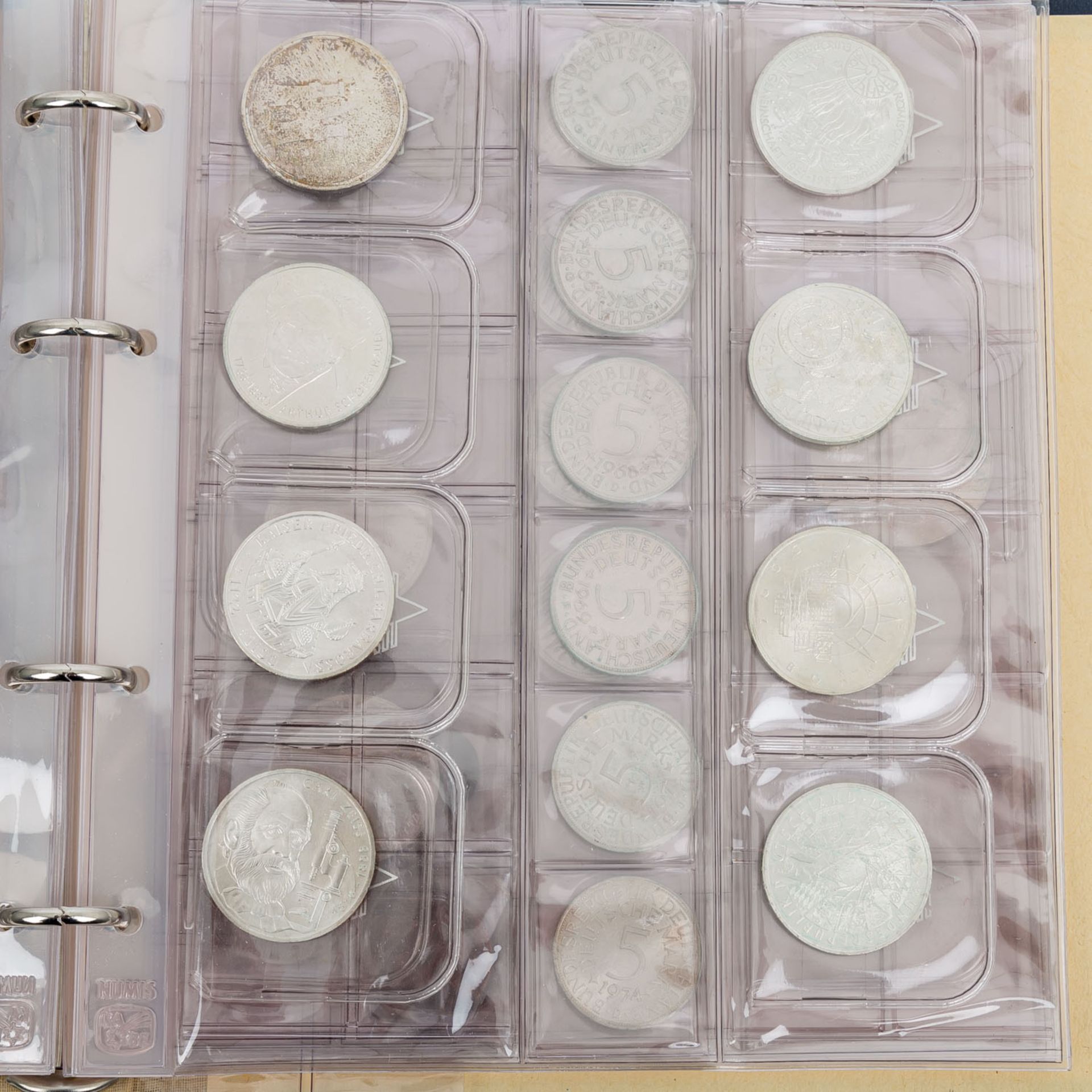Silber, ca. 1,7 Kilogramm fein, in Form von 5 und 10 DM und 25 bis 1000 Schillingen Ge - Bild 7 aus 8