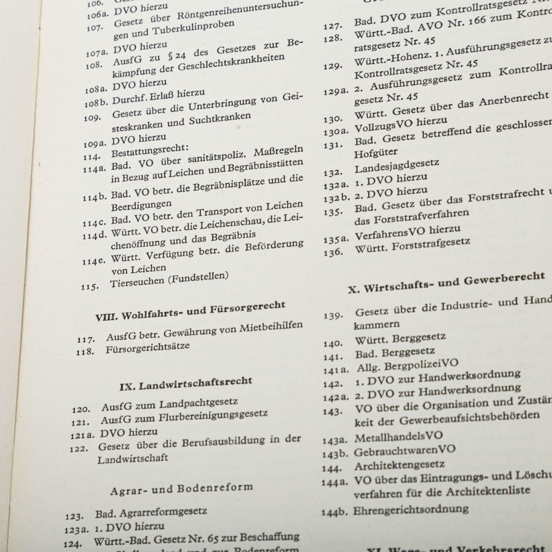 Bücherkonvolut mit 3 Zigarettenbilderalben, darunter die Ausgaben Uniformen der Alten - Image 7 of 10