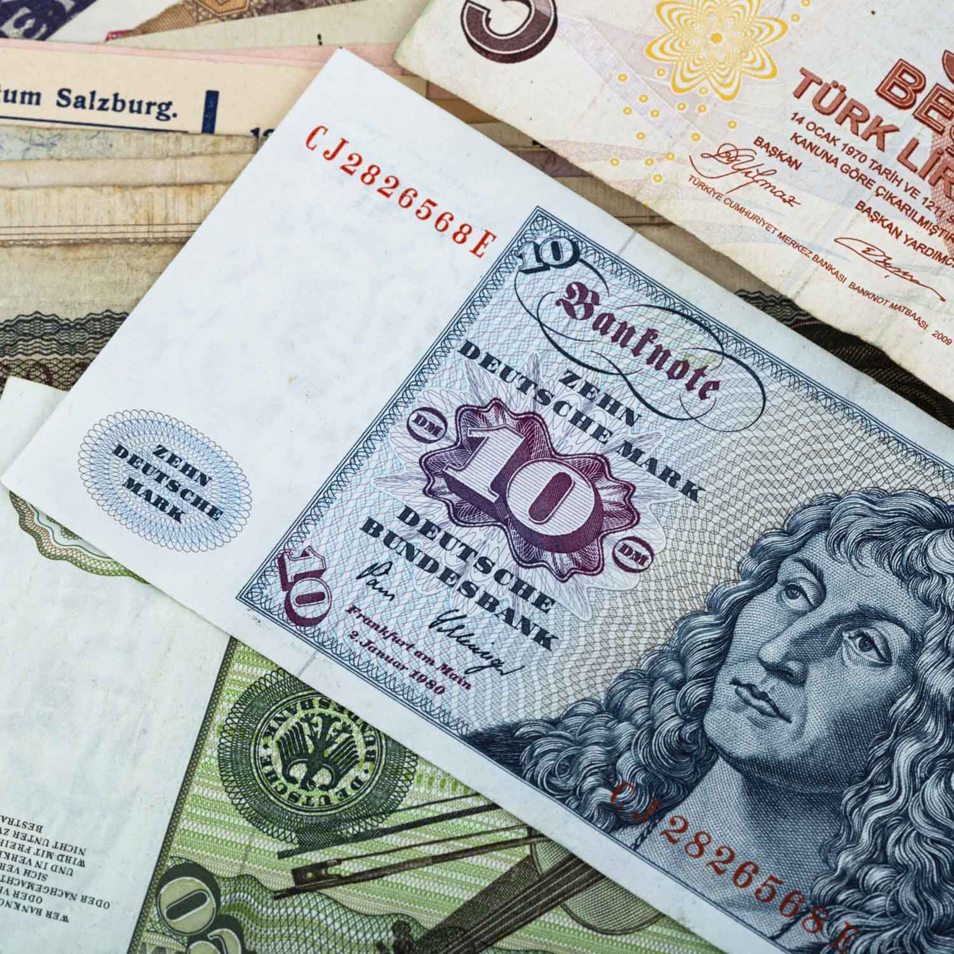 Schatzkiste historische Banknoten und Wertpapiere, darunter auch 2 x 20 D Mark und 3 x - Image 3 of 8