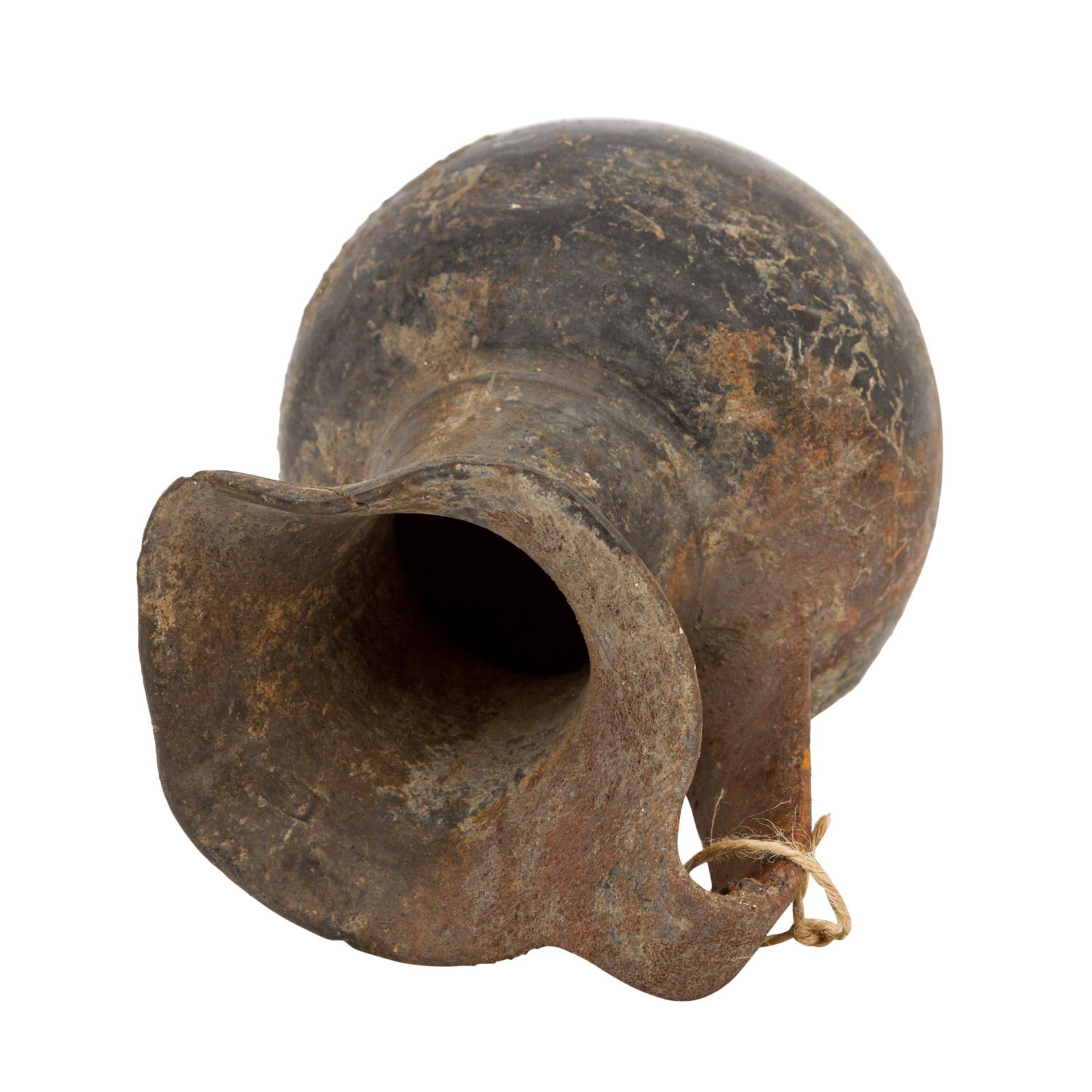Antike Keramik aus Etrurien - einhenklige Kanne aus Buccherokeramik mit kleeblattförm - Image 5 of 6