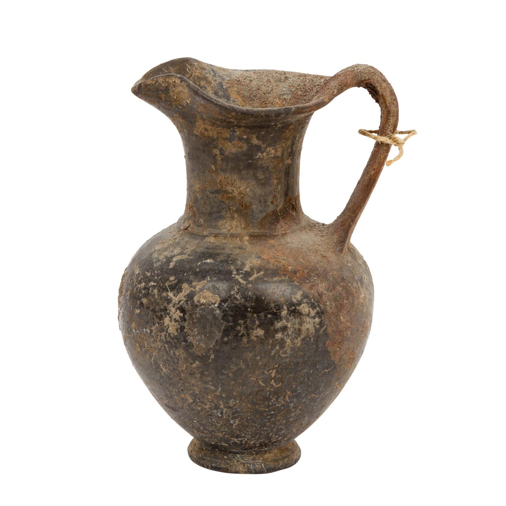 Antike Keramik aus Etrurien - einhenklige Kanne aus Buccherokeramik mit kleeblattförm
