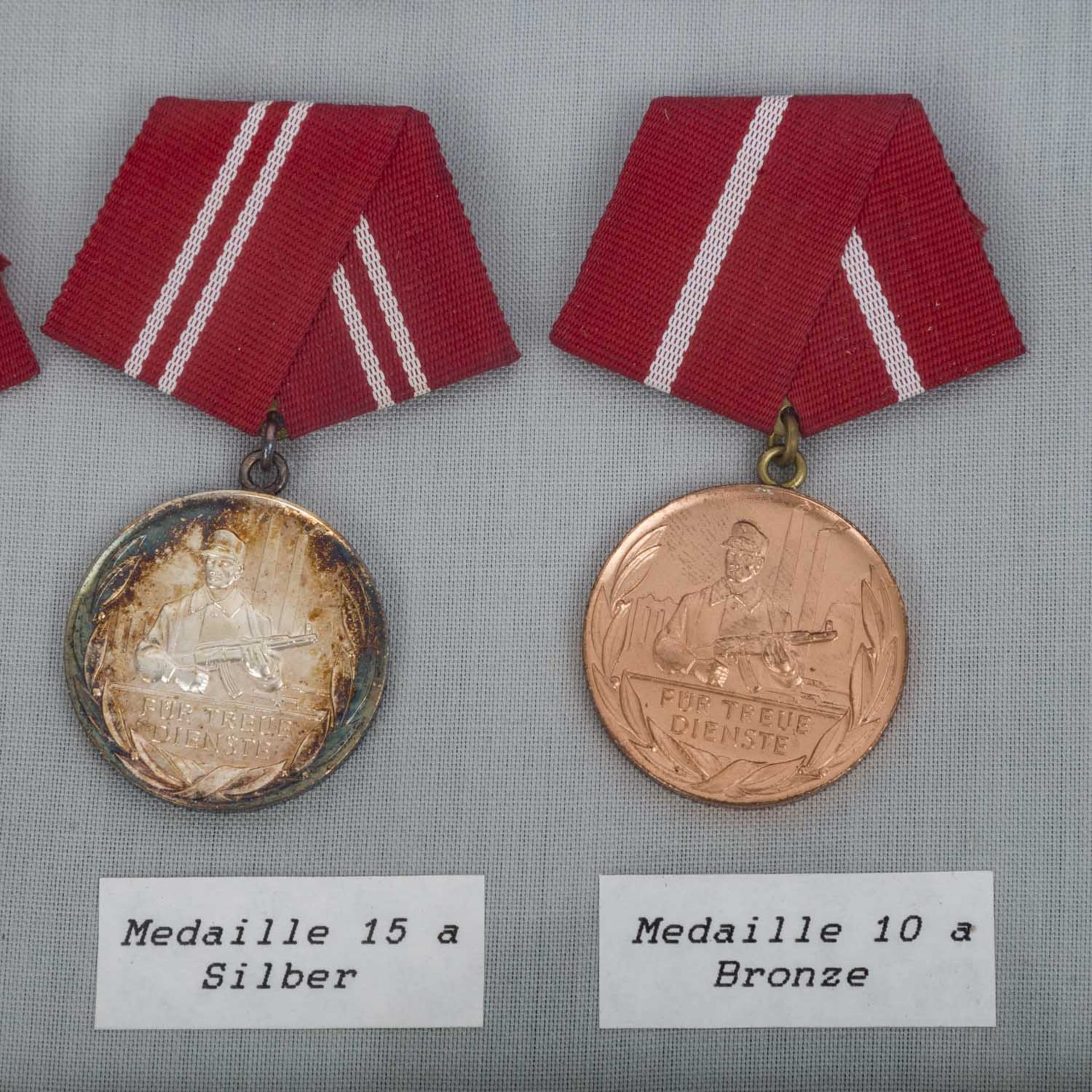 Orden und Medaillen der KG, - Image 2 of 5