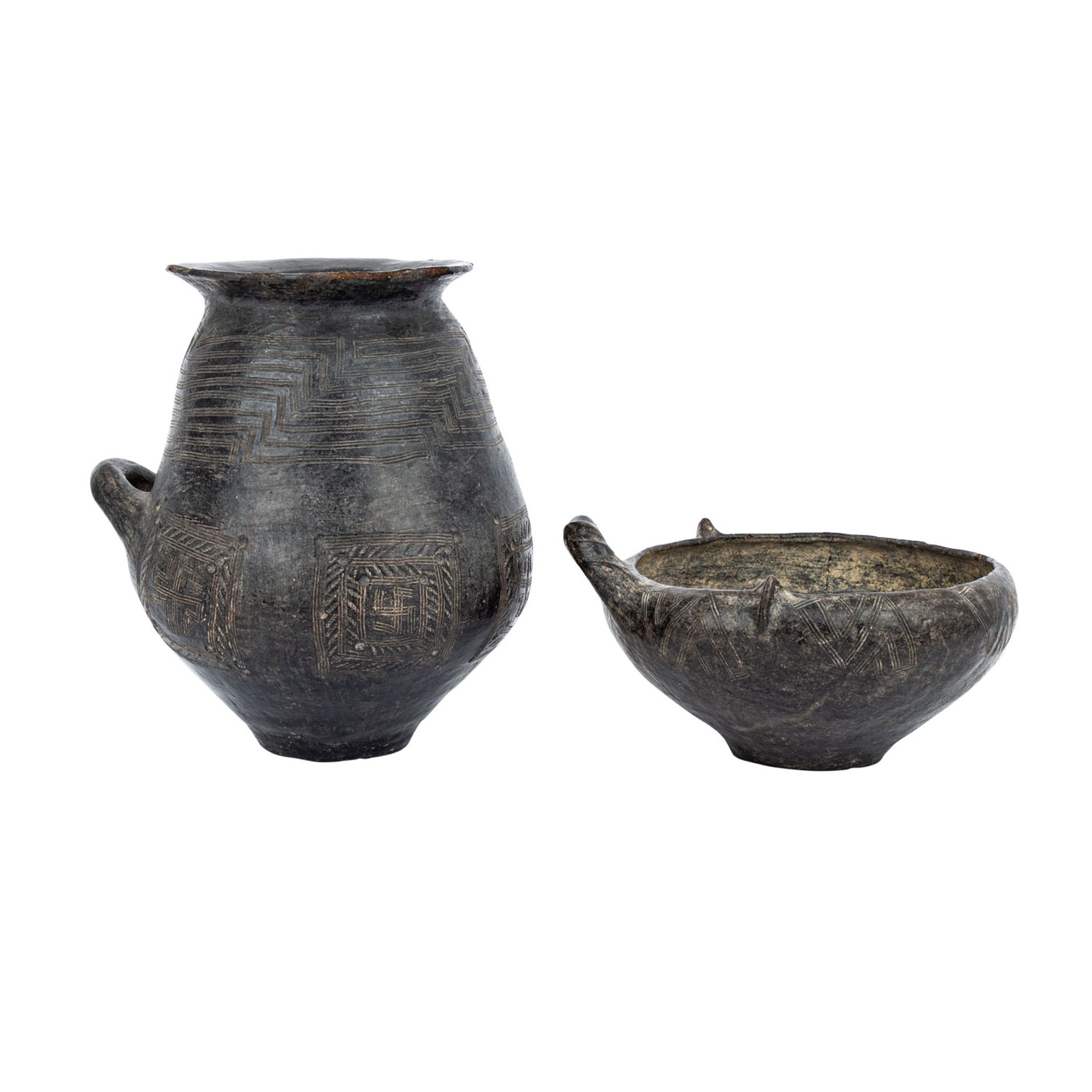 Bikonische Urne mit Deckel, Villanovakultur Italien, wohl 10.Jh.v.Chr. - - Bild 4 aus 7