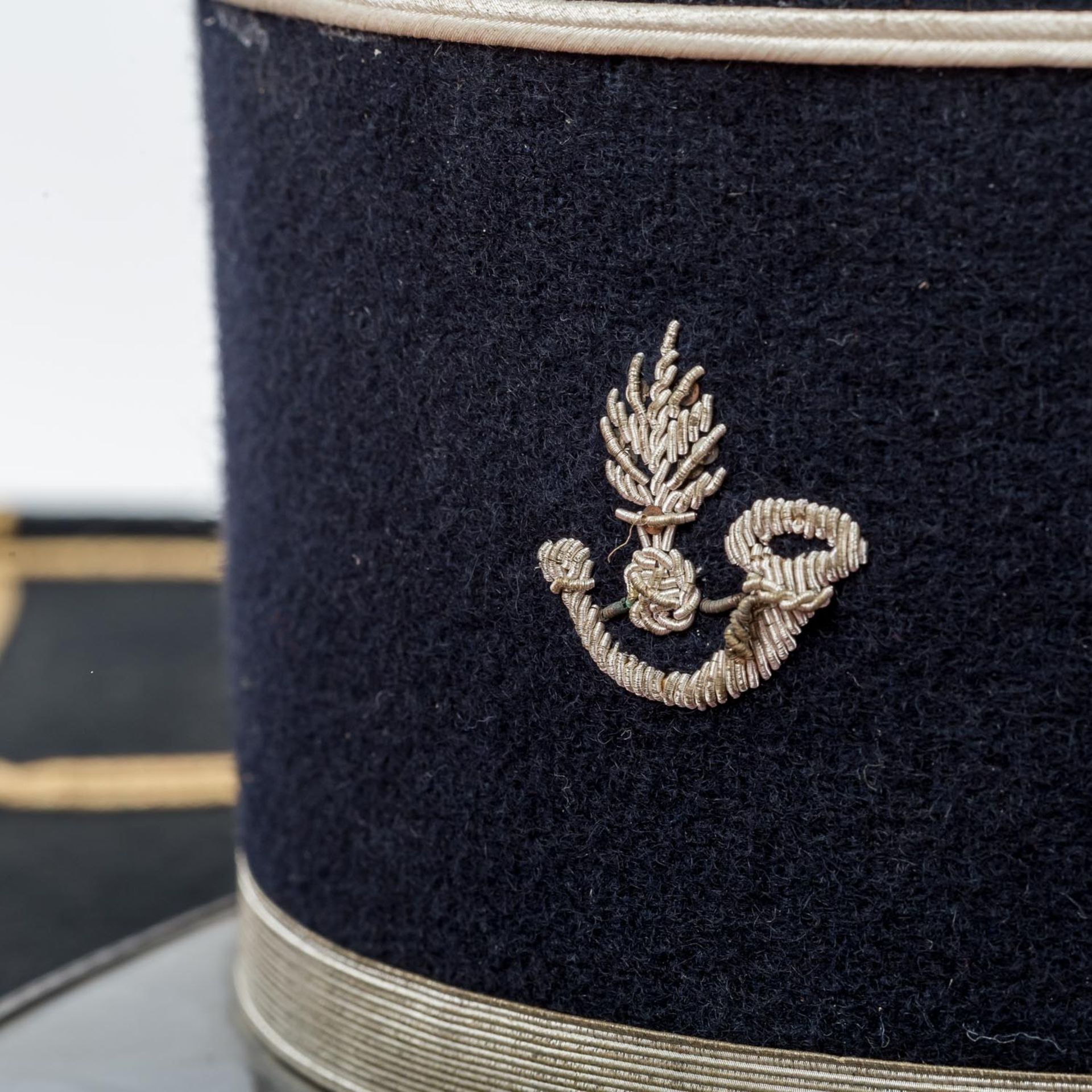 Militärische Kopfbedeckungen - 9 französische Kepi, - Bild 6 aus 6