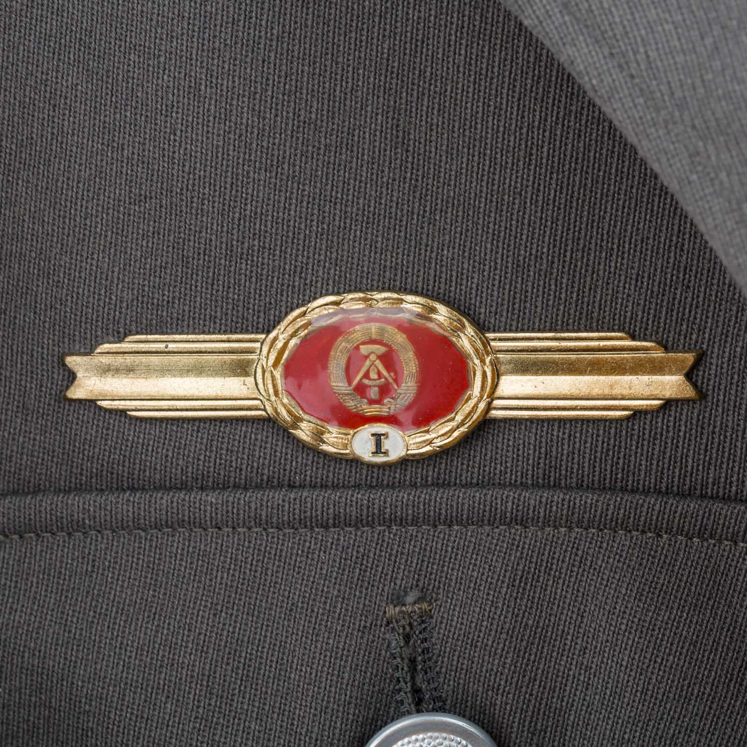 Uniformen - Dienstjacke der Nationalen Volksarmee - Image 5 of 7