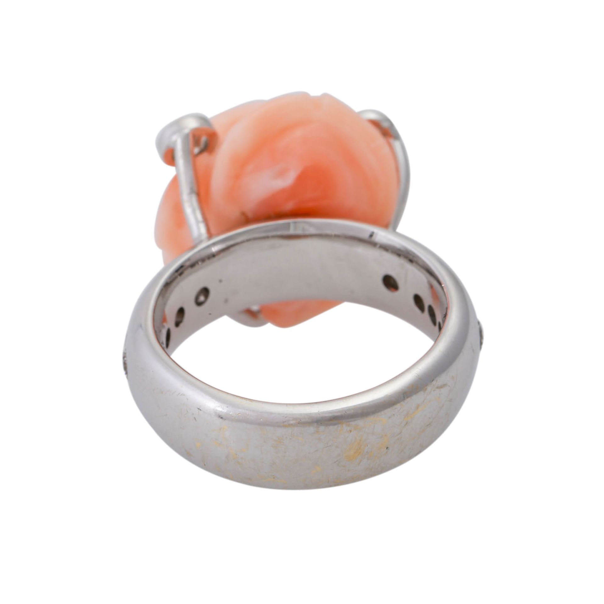 Ring mit Korallenrose und Brillantenvon zus. ca. 1,2 ct, ca. LGW (I-J)/SI, Koralle D: - Bild 4 aus 5