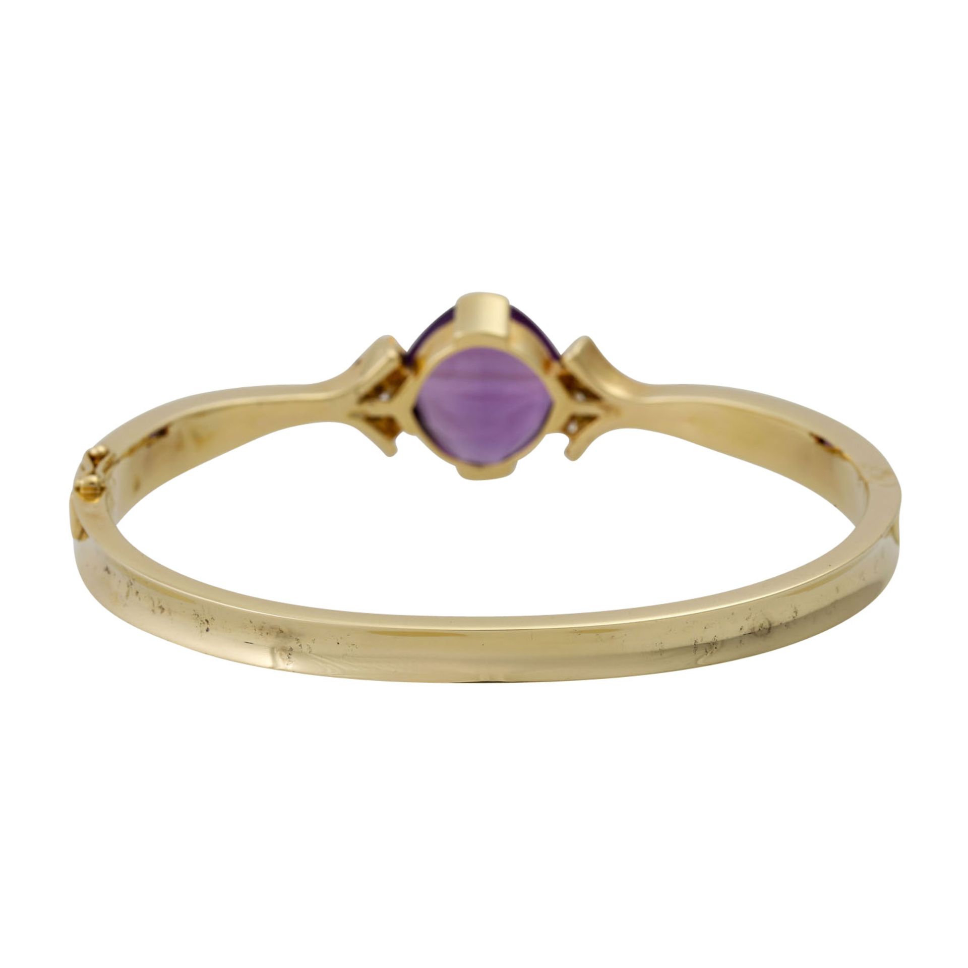 Konvolut mit Amethysten im Fantasieschliff und Brillanten,GG 14K, bestehend aus Armrei - Image 5 of 8