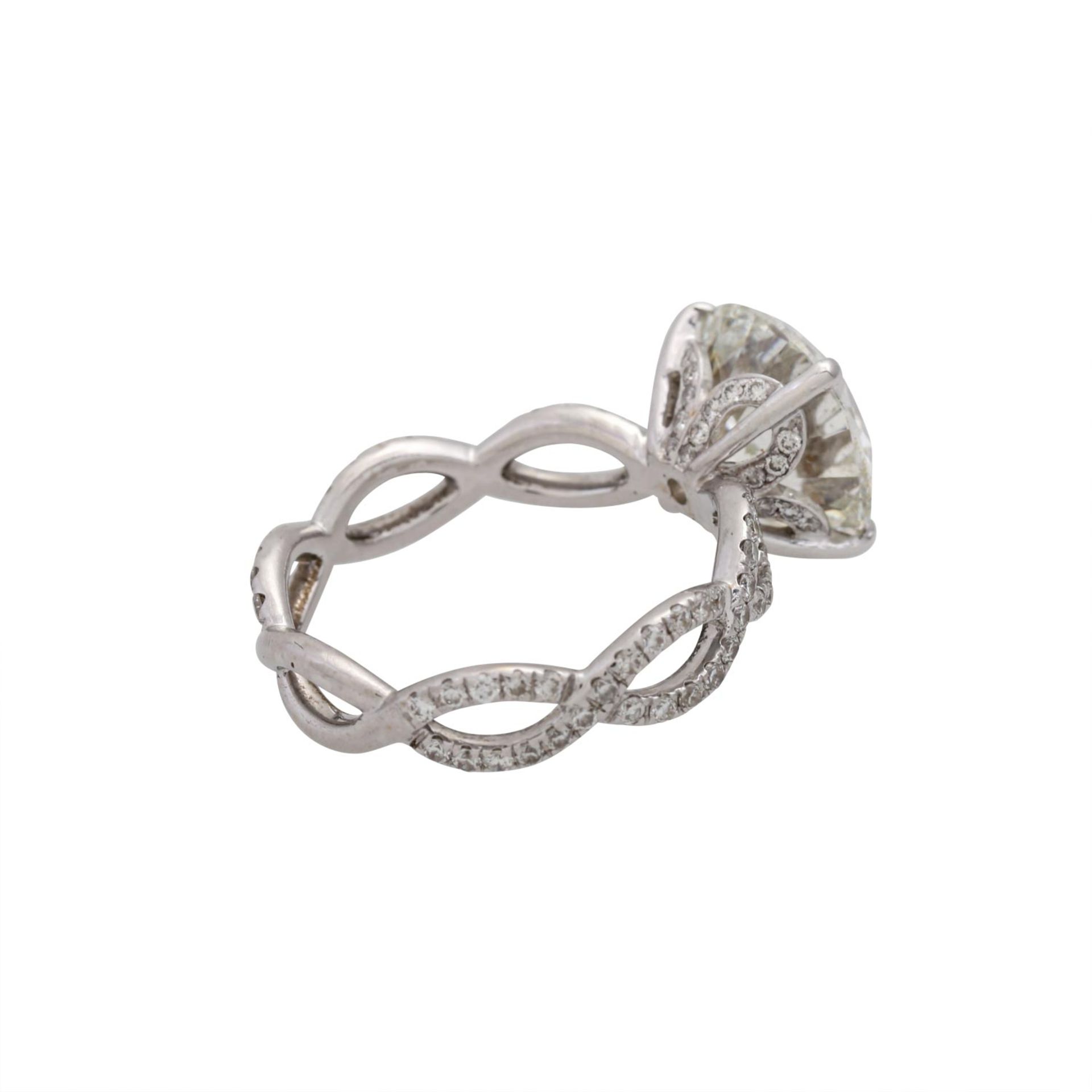 Ring mit Brillant von 5,00 ct,LGW (I)/P1, ex/ex/ex, weitere kleine Diamanten zus. ca. - Bild 3 aus 9