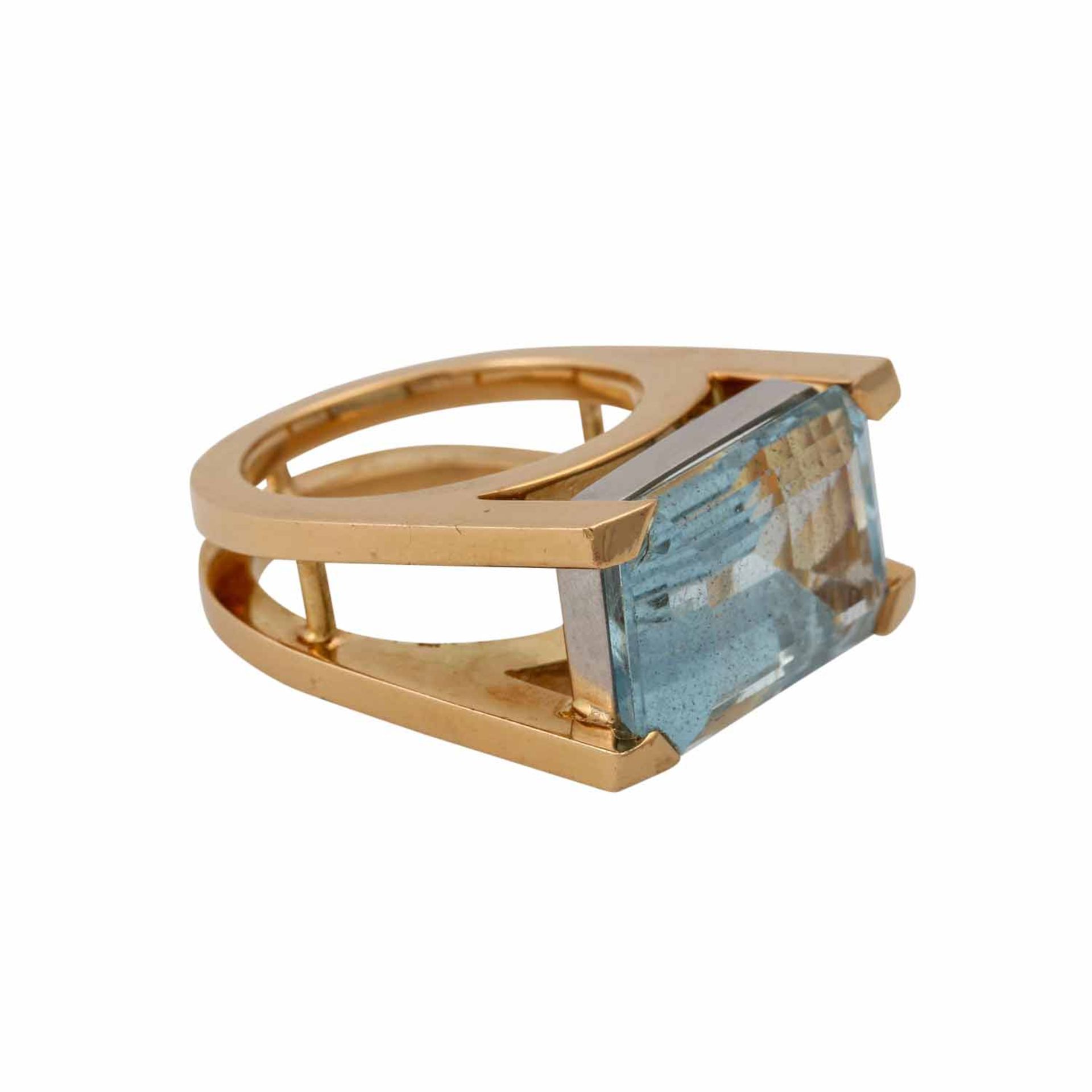 Ring mit Aquamarin ca. 15 ct,in moderner Ringfassung aus GG/WG 18K, 26,9 gr, RW: 61, 2