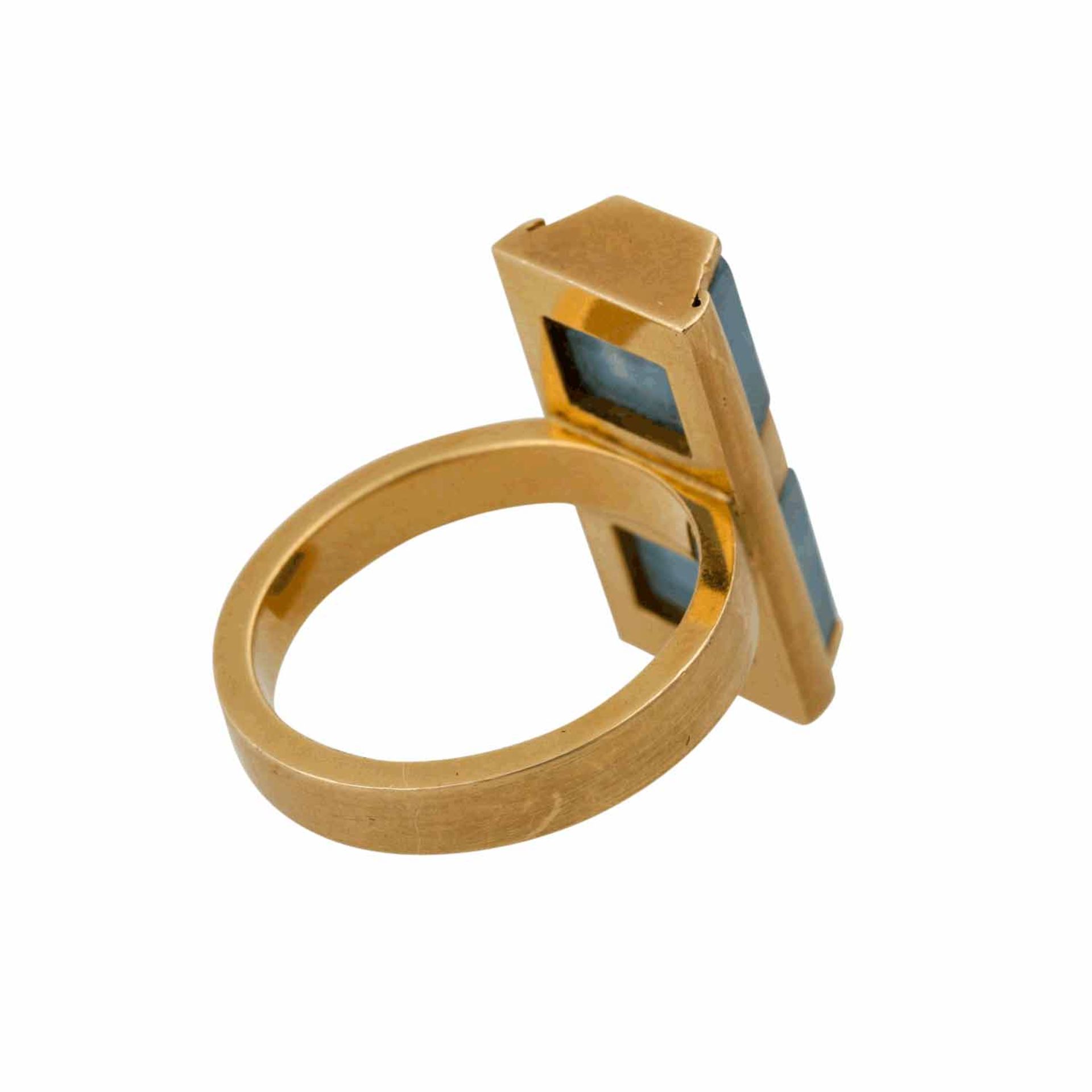 Ring mit 2 Aquamarinprismen,GG 18K, 10,6 g, RW: 54, KP (1999): umger. ca. 1.050 €, T - Bild 3 aus 4