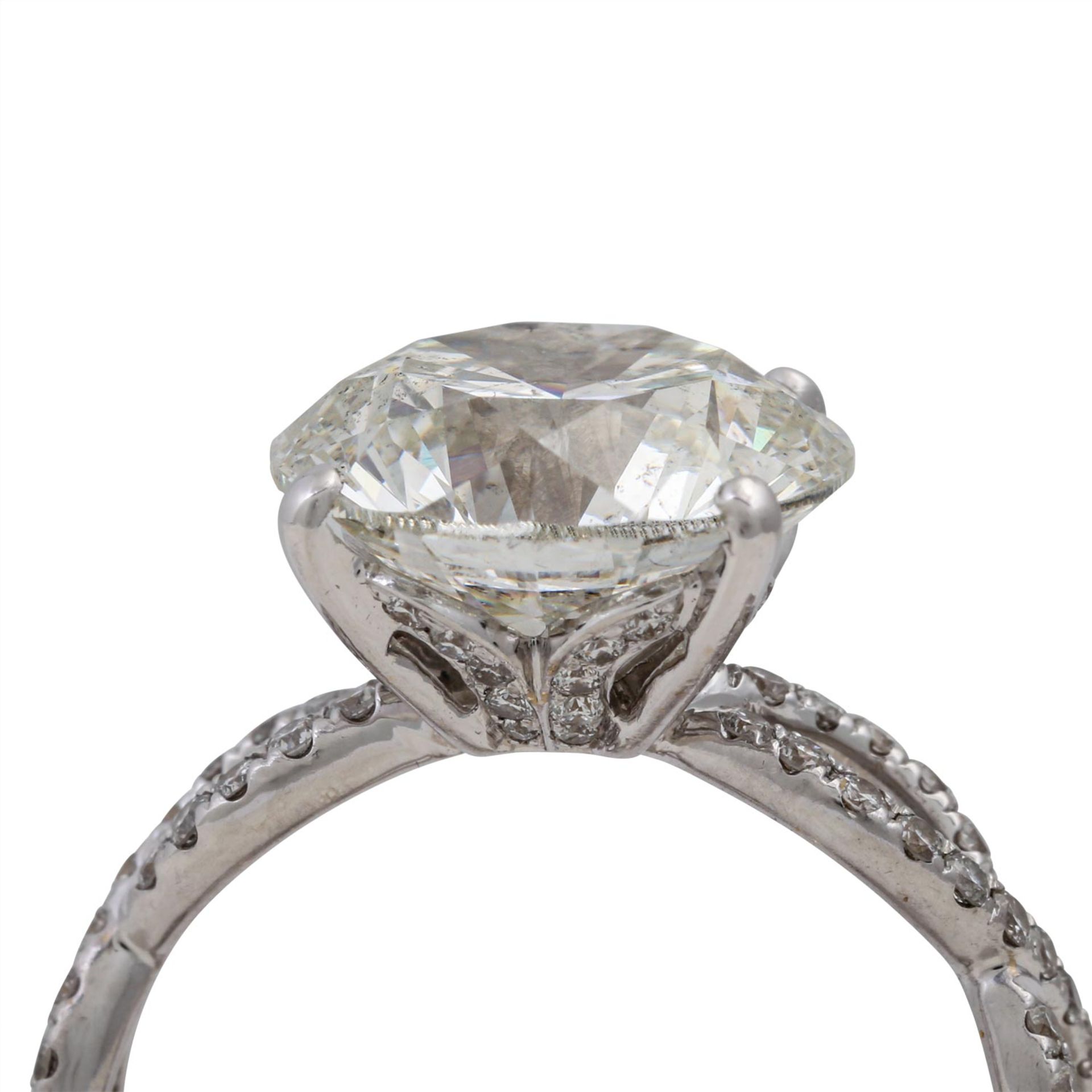 Ring mit Brillant von 5,00 ct,LGW (I)/P1, ex/ex/ex, weitere kleine Diamanten zus. ca. - Bild 8 aus 9