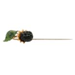 VICTOR MAYER Anstecknadel "Brombeere", GG 18K, 4,4 gr, Onyx und Nephrit geschnitten, L