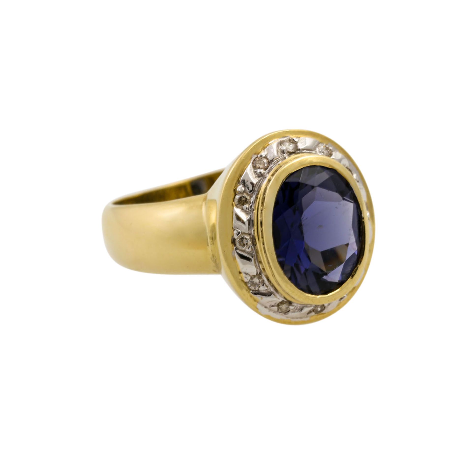Ring mit oval facettiertem Tansanit und Brillanten, zus. ca. 0,2 ct, ca. GET (M)/SI, G