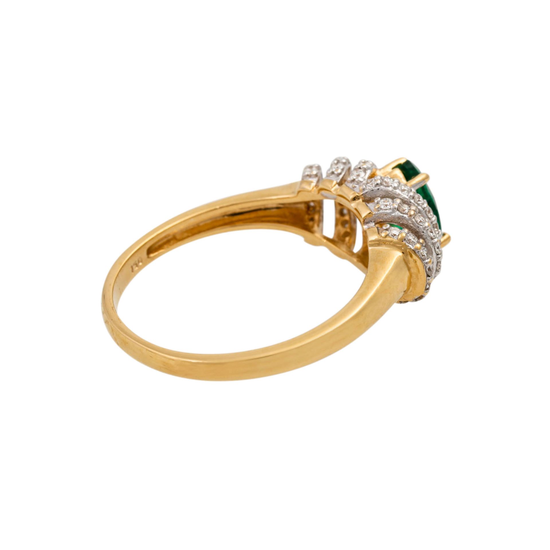Ring mit Smaragdtropfen und kleinen Brillanten, zus. ca. 0,3 ct, mittl.-niedere Farbe - Bild 3 aus 4