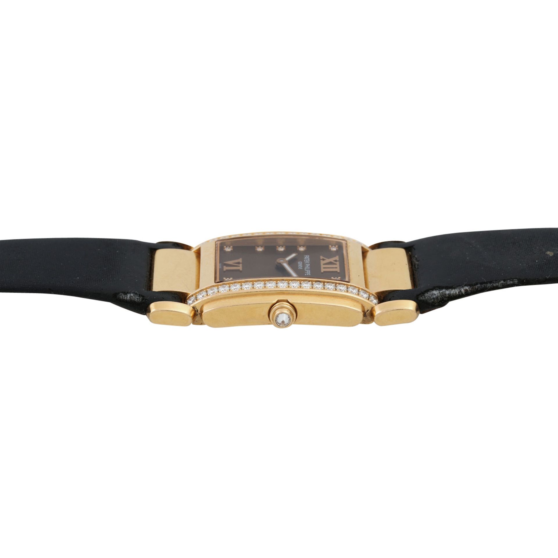 PATEK PHILIPPE Twenty4, Ref. 4920. Damenuhr. Gold 18K, Gehäuseboden graviert "2006". - Image 3 of 7