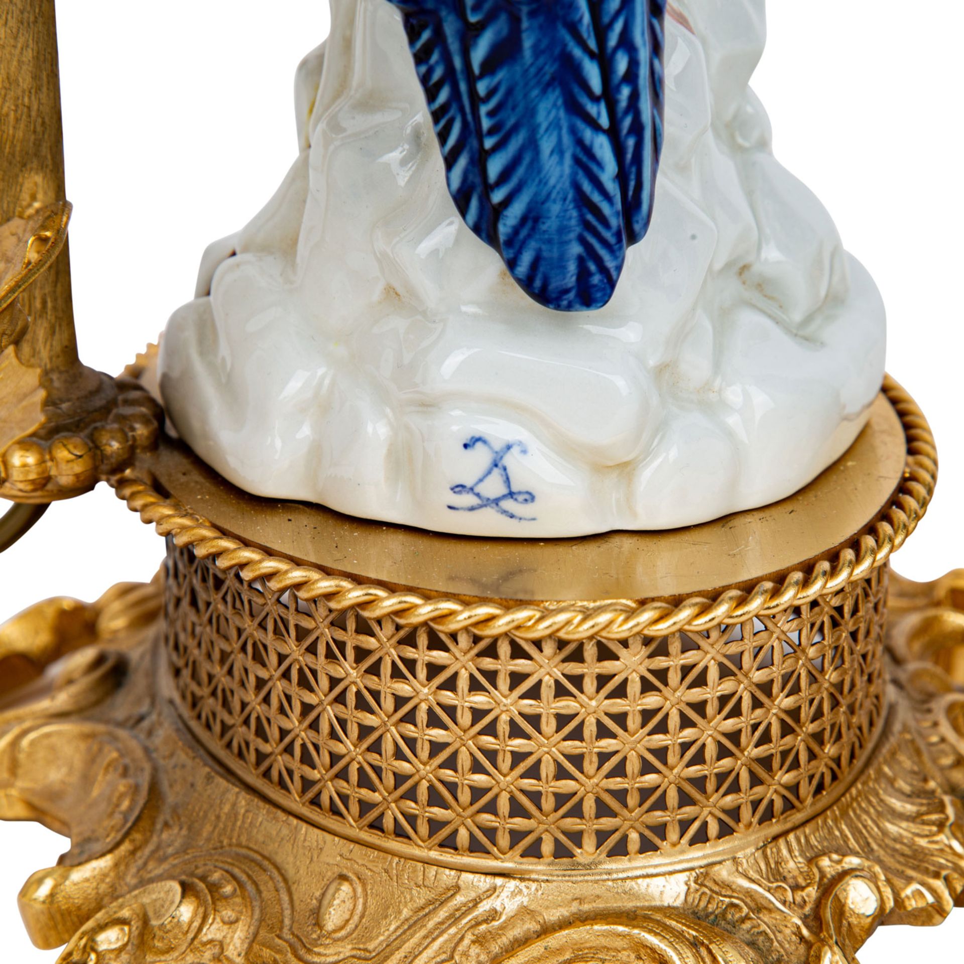 ITALIEN Paar Tischlampen mit Vogelfiguren, 20. Jhd. Paar einflammige Leuchten aus gold - Image 11 of 11
