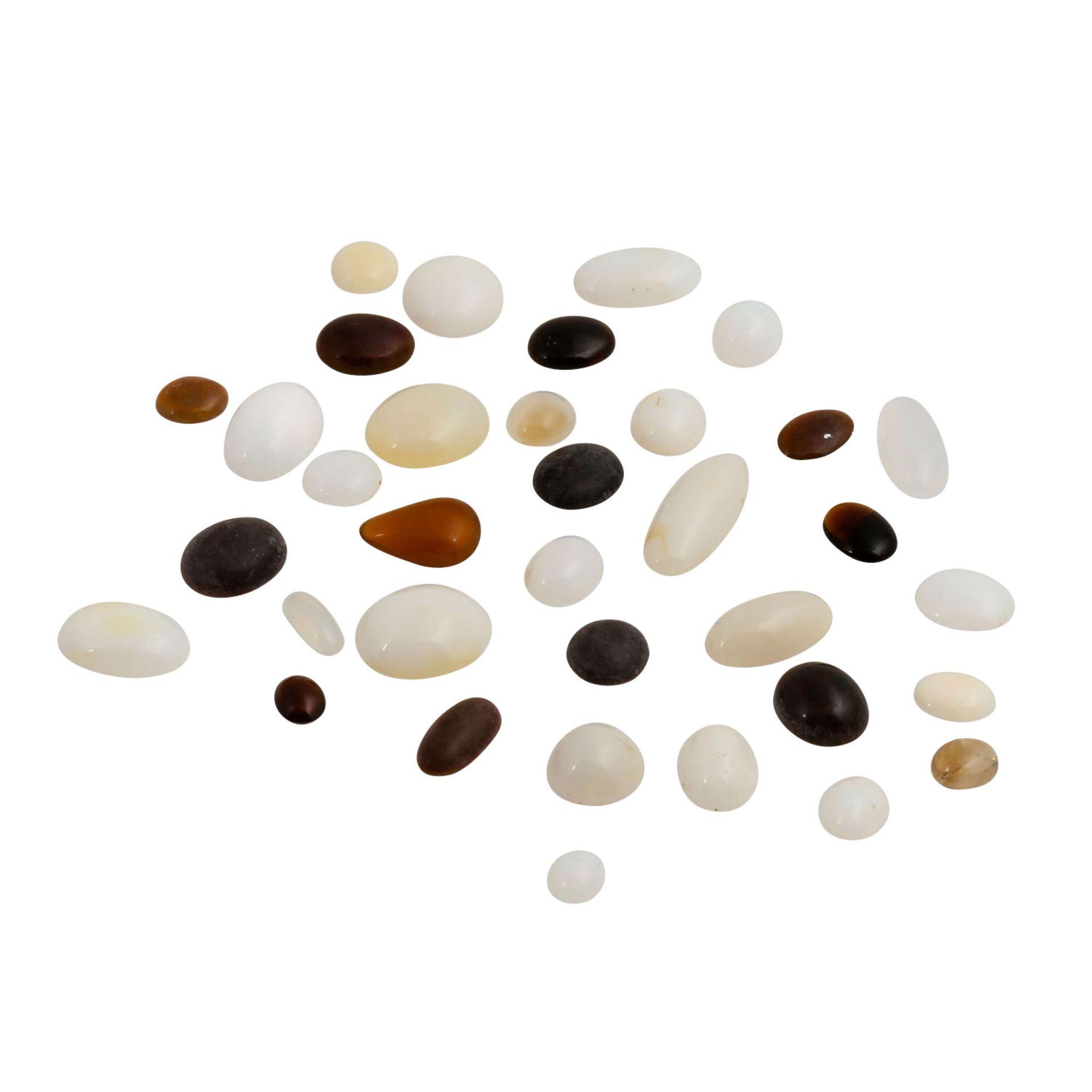 Konvolut Opalcabochons von zus. 28 ct, ca. 4-13 mm Länge, manche Steine noch unpolier