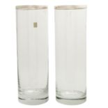 GAYER&KRAUSS Paar Glasvasen mit Silbermonturen, 20./21. Jhd. Zylinderförmige Vasen au