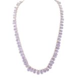 Collier aus Amethystbrioletts und Zuchtperlen,