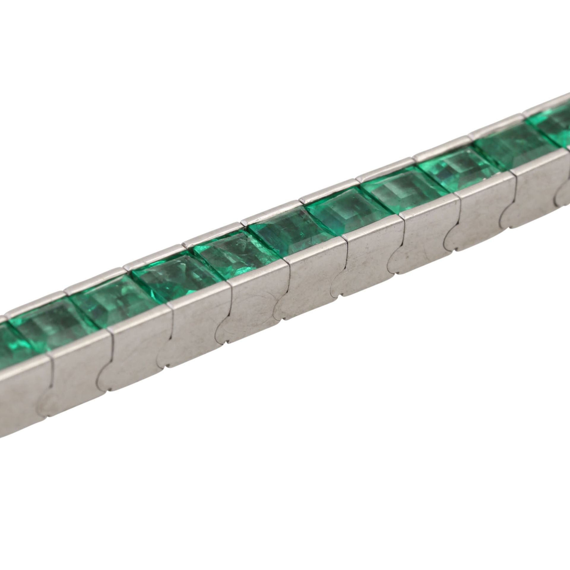 Armband mit 45 Smaragdcarrés von schöner Farbe und Leuchtkraft, - Image 4 of 5
