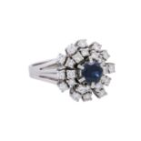 Ring mit Saphir und 24 Brillanten von zus. ca. 0,6 ct,