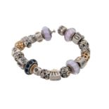 PANDORA Armband mit 20 Charms,