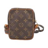 LOUIS VUITTON VINTAGE Umhängetasche "DANUBE MINI".Monogram Canvas Serie mit Details a