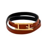 HERMÈS Wickelarmband "BEHAPI DOUBLE TOUR". Noir/fauve, vergoldetete Schließe, NP 295€. Tragespuren