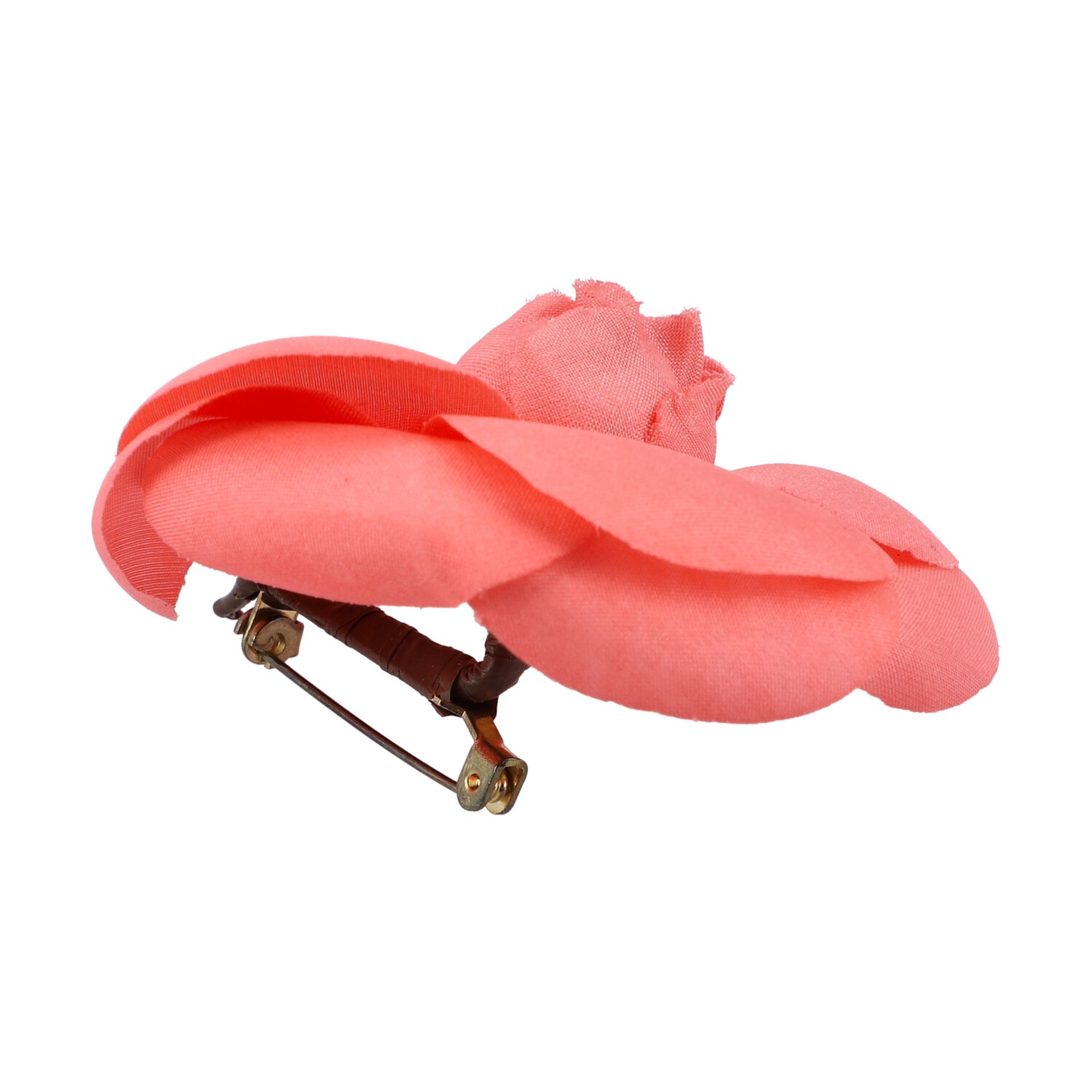 CHANEL Kamelien-Brosche. Klassische Blütenbrosche aus Textil in Rosa. Guter Erhalt. D - Image 3 of 4