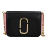 MARC JACOBS Umhängtasche "SNAPSHOT". NP. ca.: 330,-€. Leder mit Farbmix und goldfar