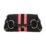 GUCCI Pochette. Guccissima Webmuster in Schwarz mit rosafarbenen Streifen und roségol