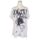 DOROTHEE SCHUMACHER T-Shirt "VOGUE LOVES BREUNINGER", Gr. 5. Weißes Modell mit Vogue-