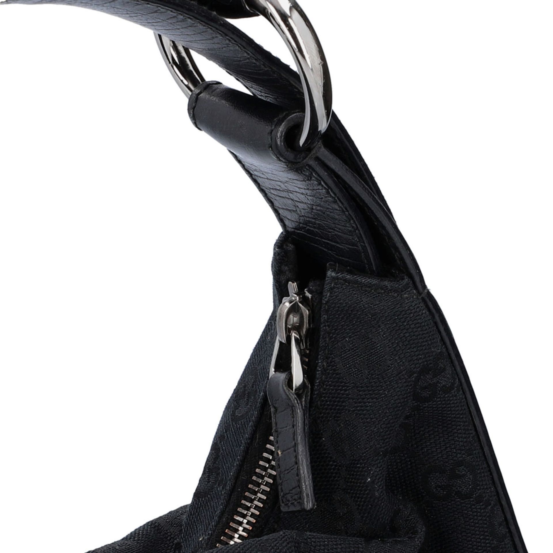 GUCCI Handtasche. Guccissima Design auf schwarzem Textil mit silberfarbener Hardware, - Bild 8 aus 8