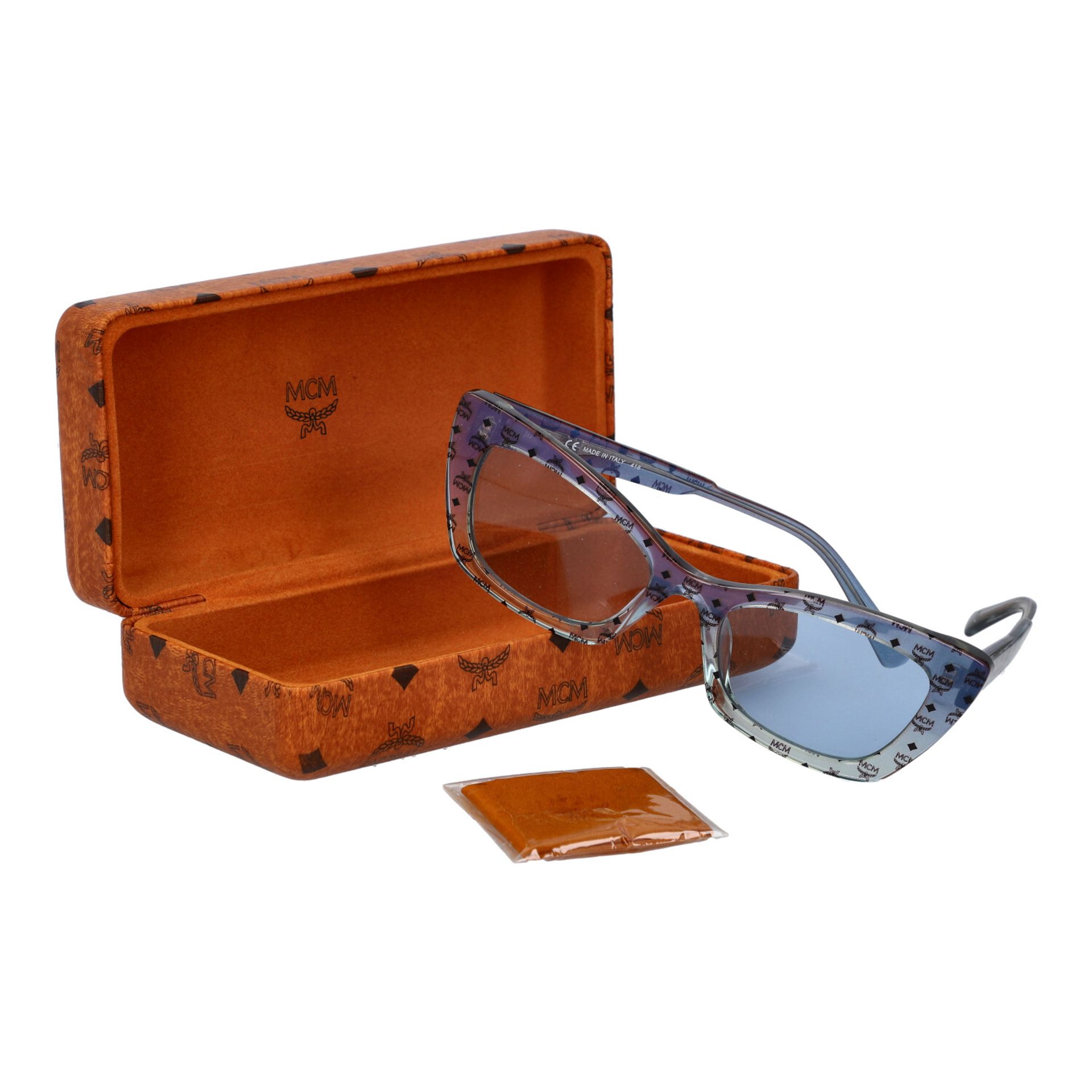 MCM Sonnenbrille "MCM682S". Leicht transparentes Gestell in Hellblau mit All-Over Mono - Image 5 of 5