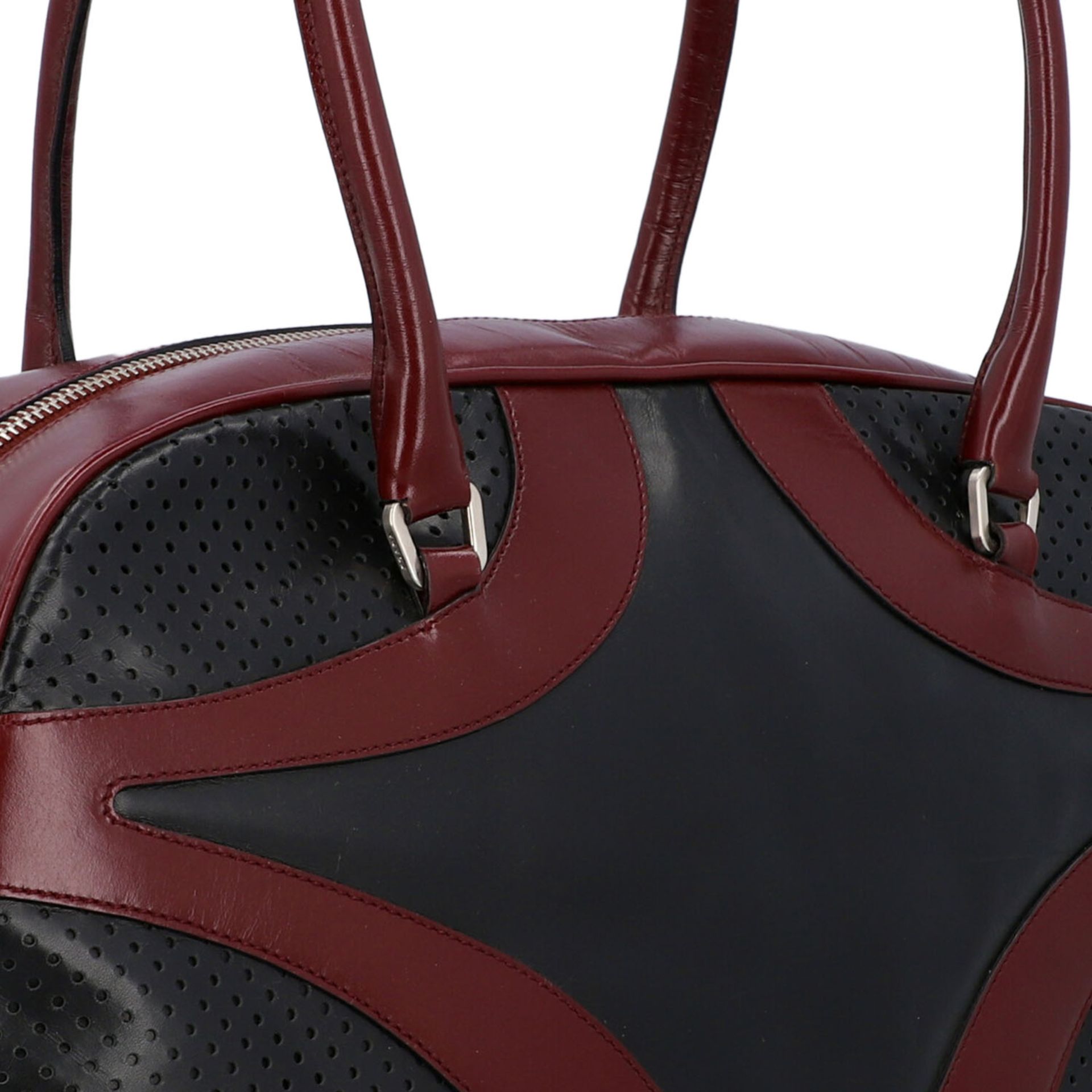 PRADA Handtasche. Glattleder in Schwarz und Bordeaux mit silberfarbener Hardware, umla - Bild 8 aus 8