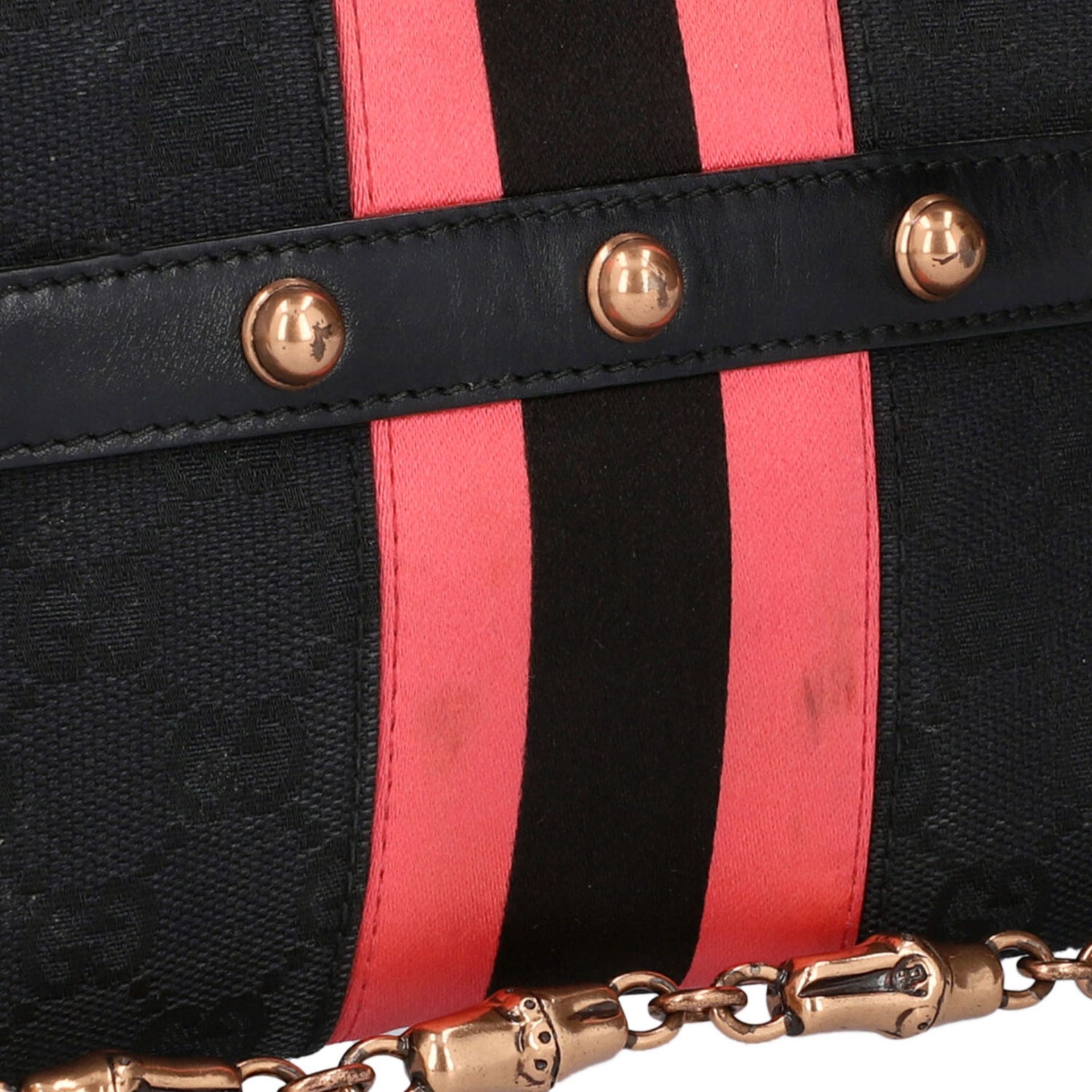 GUCCI Pochette. Guccissima Webmuster in Schwarz mit rosafarbenen Streifen und roségol - Bild 7 aus 8