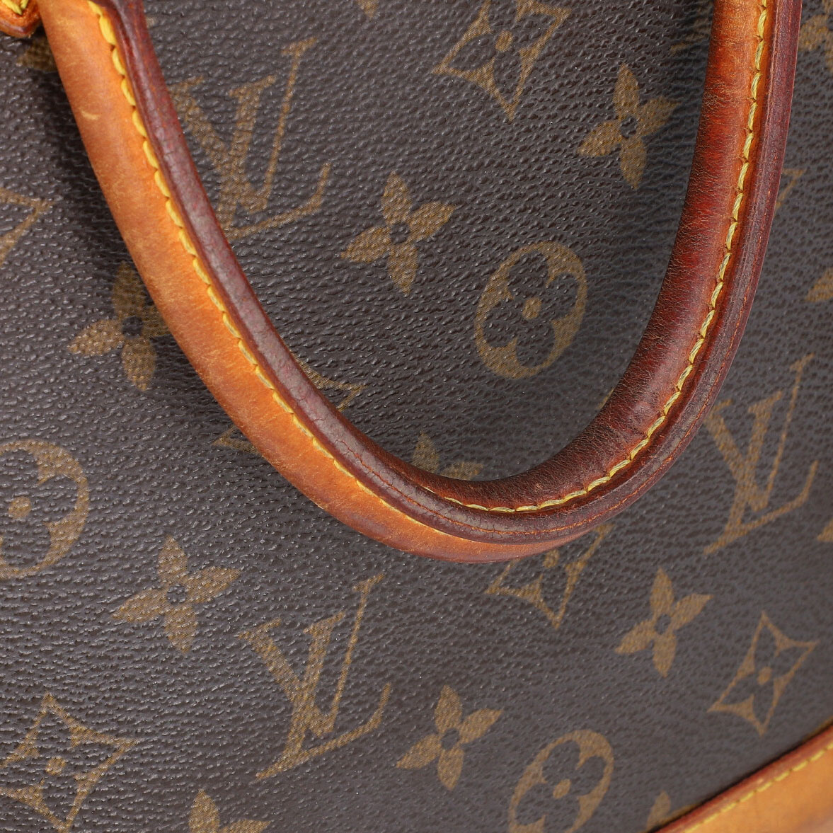 LOUIS VUITTON Handtasche "LOCK IT VERTICAL PM", Koll. 2006. Monogram Canvas Serie mit - Image 8 of 8