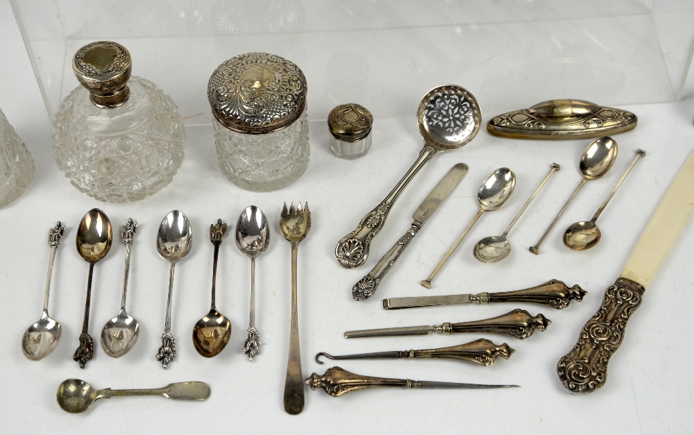 Silver mounted and plated items to include a dressing table set, silver coin-set dish, silver- - Image 5 of 20