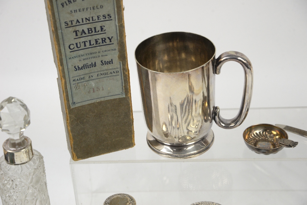 Silver mounted and plated items to include a dressing table set, silver coin-set dish, silver- - Image 16 of 20