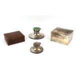 Silver table cigarette box, 10.5 cm wide. together with two silver inkwells, one with green enamel