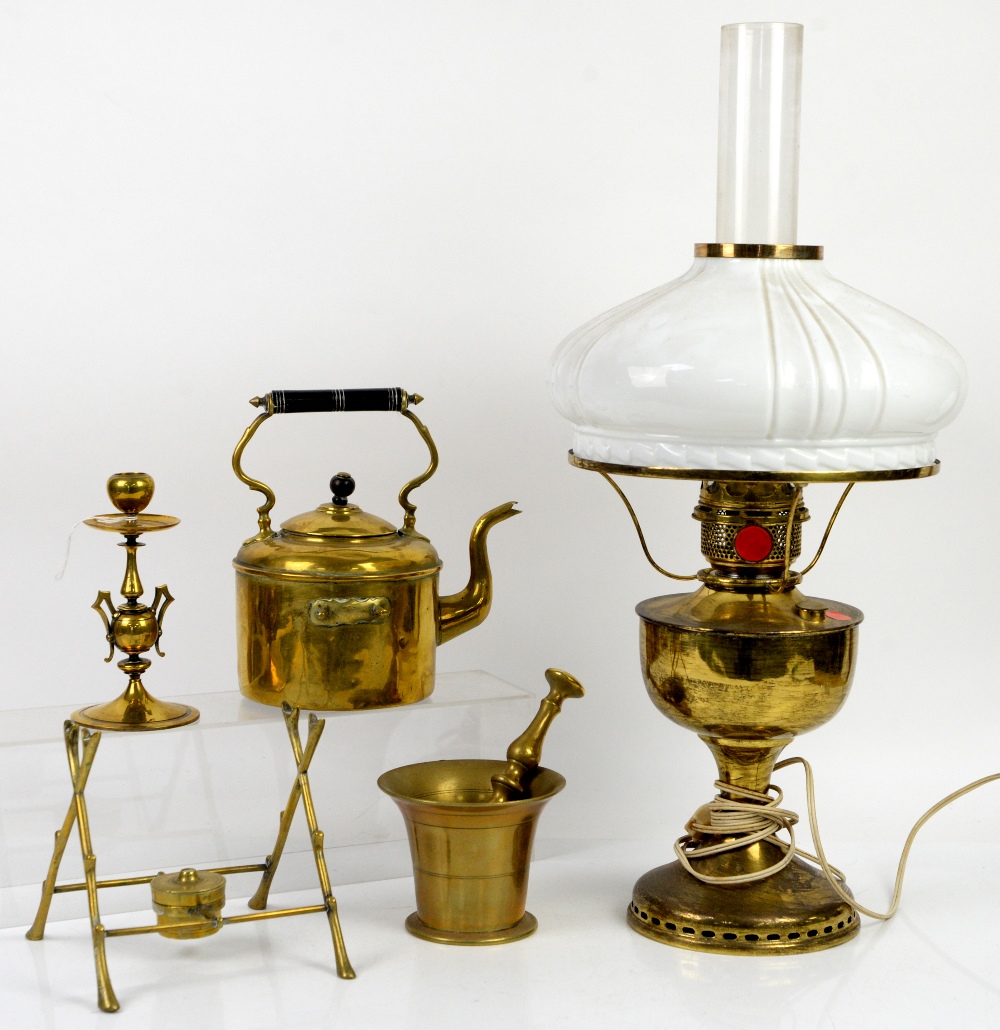 Brass oil lamp and shade - Image 2 of 8