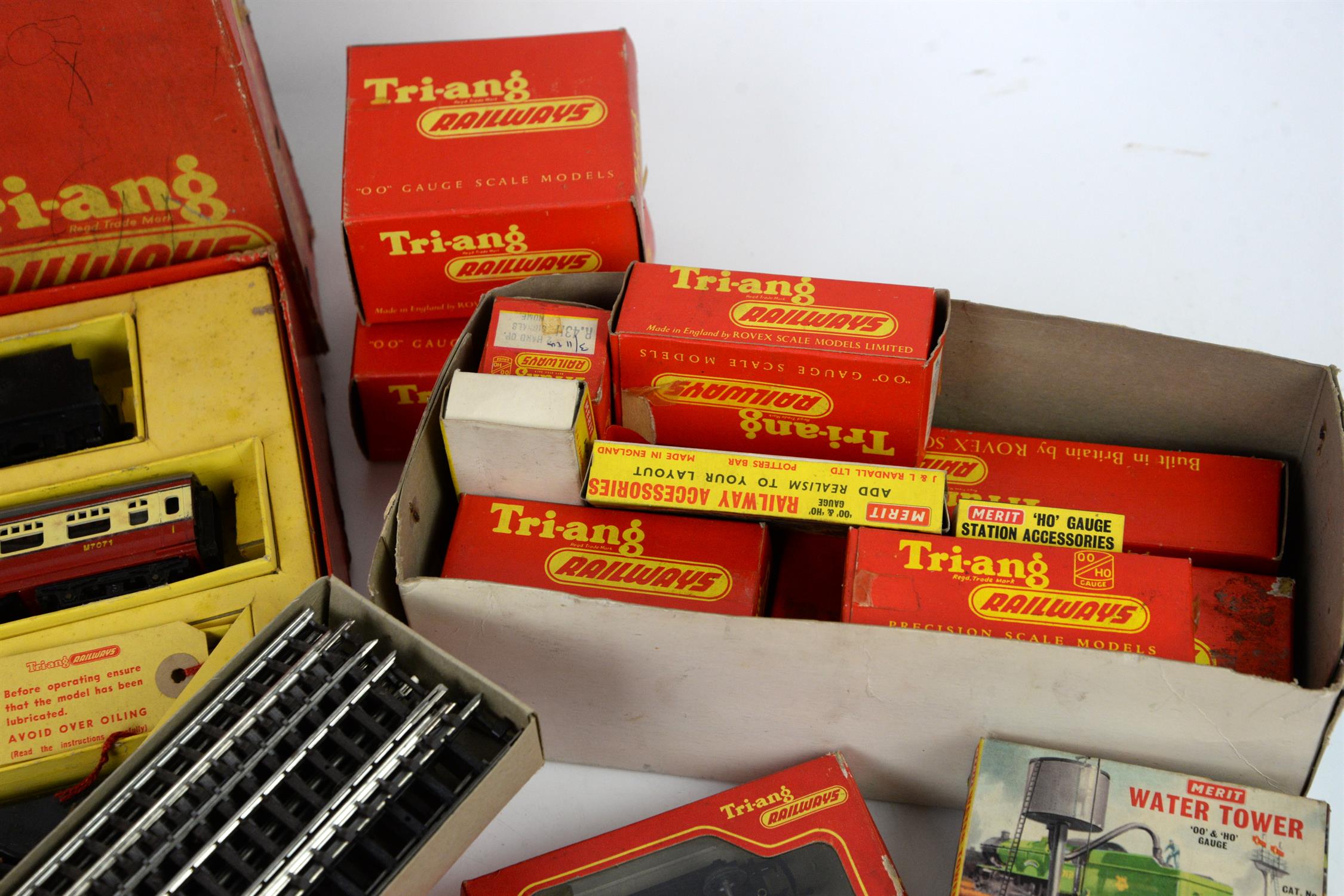 Tri-Ang RAilways 00 gauge R1X trainset and other boxed Tri-Ang Railways items, - Image 3 of 7