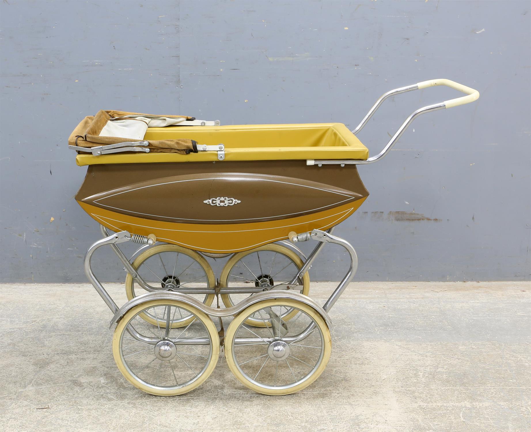 Simmons & Co., metal sprung, wood and leather dolls pram with metal spokes and solid rubber tyres, - Image 4 of 5