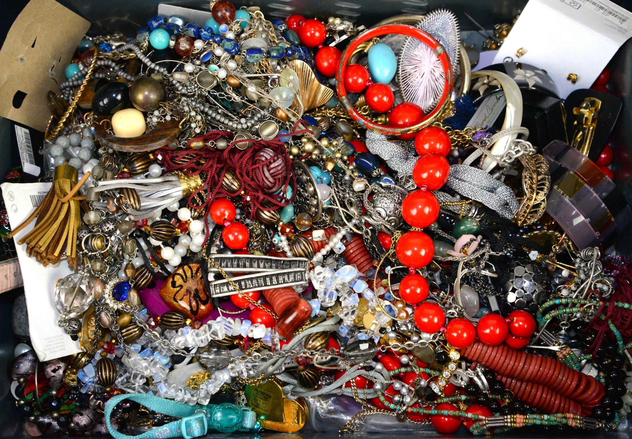Large box of costume jewellery, including a single 9 ct gold hoop earring, an abalone shell brooch, - Image 3 of 3