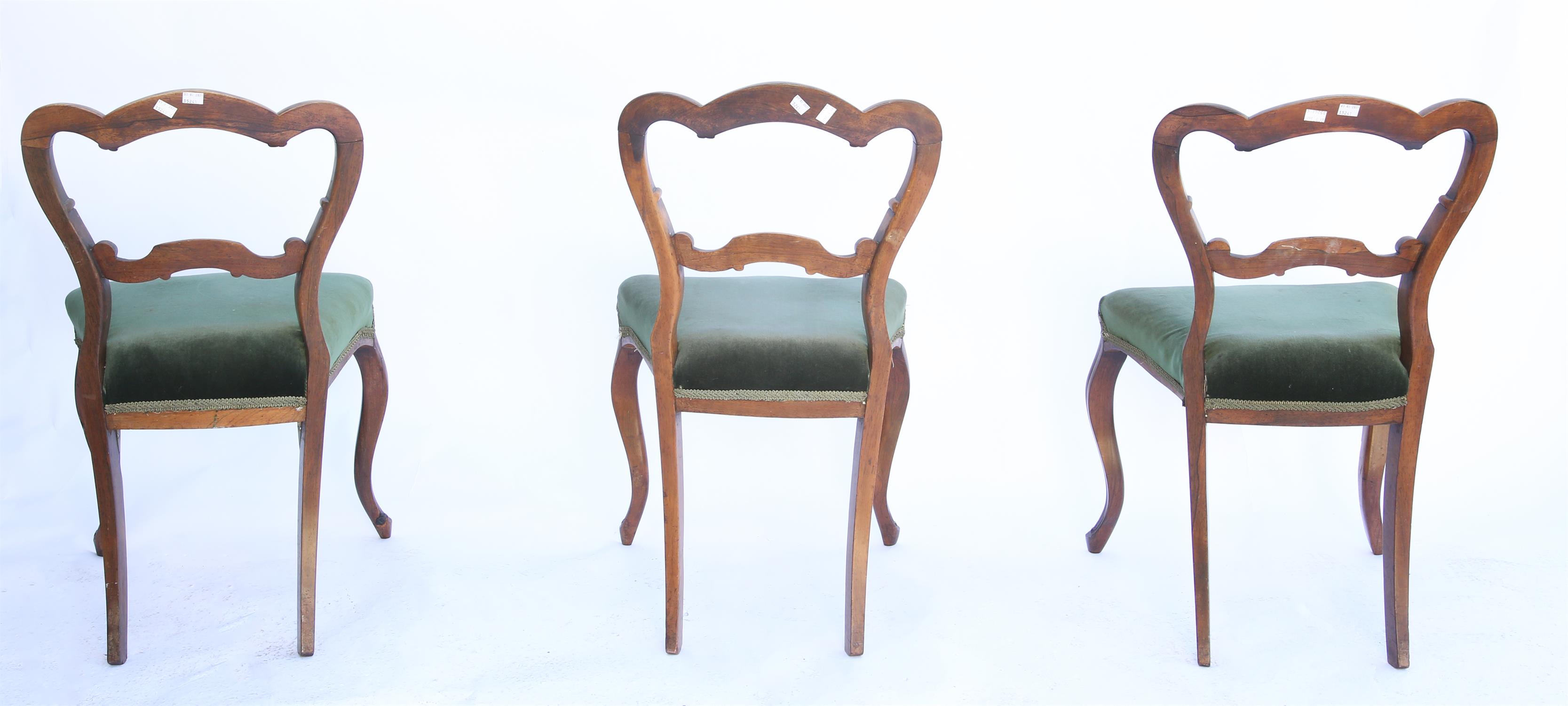 Set of six Victorian rosewood dining chairs, with pierced and shaped backrests, on cabriole legs (6) - Image 3 of 3