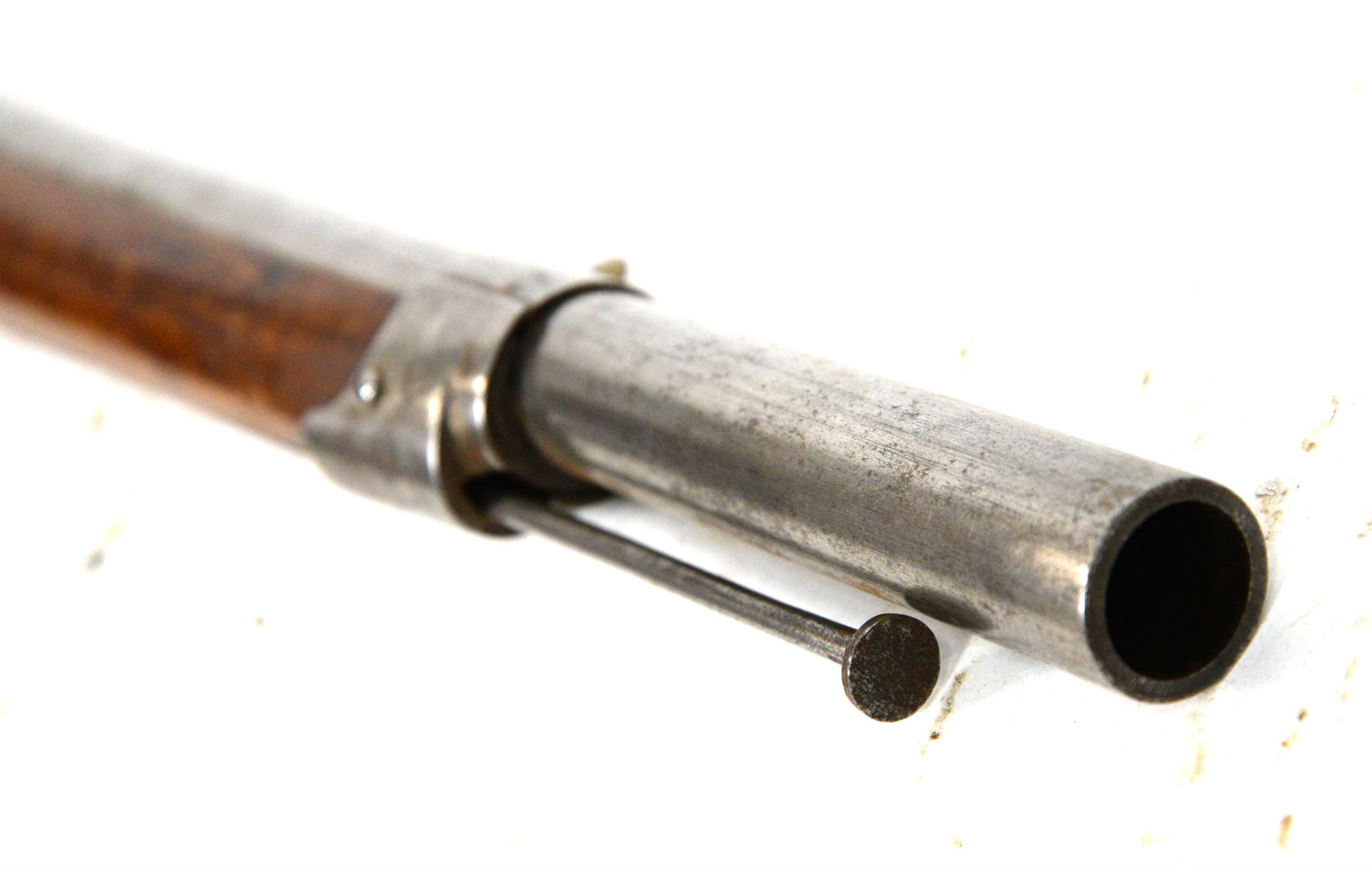 Large antique 6-bore flintlock single-shot musket, Belgian, circa 1800, with brushed bright round - Image 4 of 4