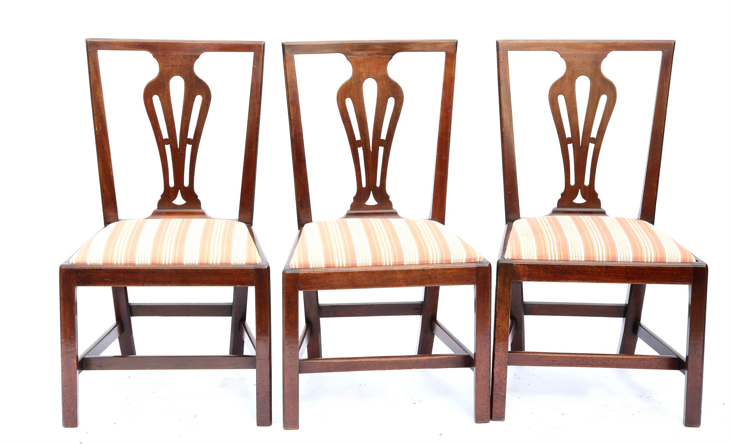 Set of 12 19th century mahogany dining chairs, with pierced splat backs and drop in seats, - Image 4 of 5