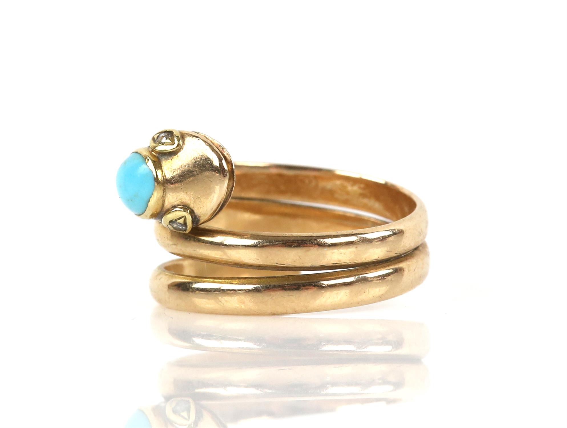 Turquoise snake ring, designed as a coiled snake with a cabochon cut turquoise set to the head and - Image 3 of 13