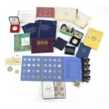 Mixed collection of mostly British coins but including annual sets from Spain 1980,